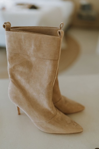 Helena Fine Heel Boots Beige